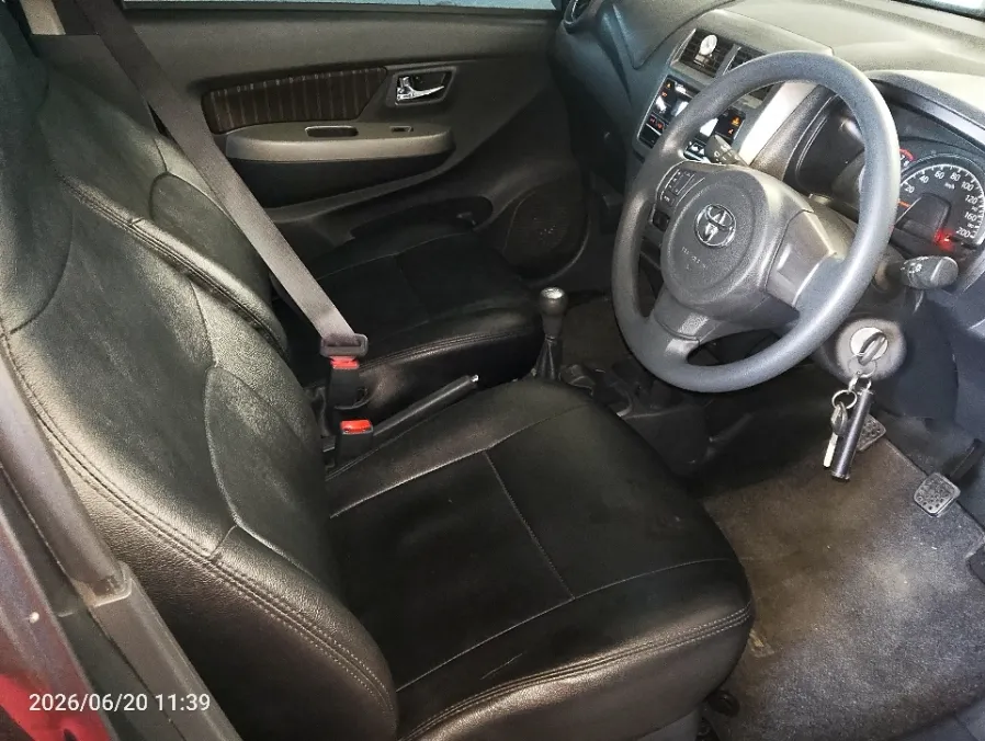 Foto Mobil Bekas Kabin Depan Toyota Agya 1.2 G tahun 2019