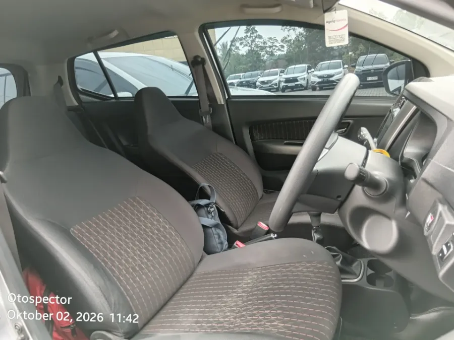 Foto Mobil Bekas Kabin Depan Toyota Agya 1.2 G tahun 2021