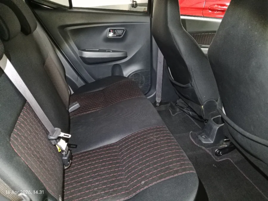 Foto Mobil Bekas Kabin Belakang Toyota Agya 1.2 G tahun 2022