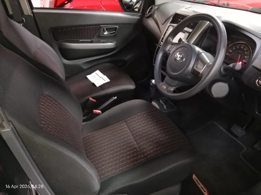 Foto Mobil Bekas Kabin Depan Toyota Agya 1.2 G tahun 2022