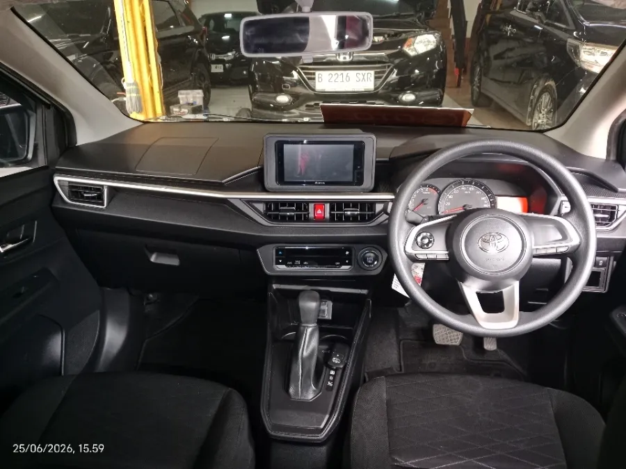 Foto Mobil Bekas Dashboard Toyota Agya 1.2 G tahun 2023