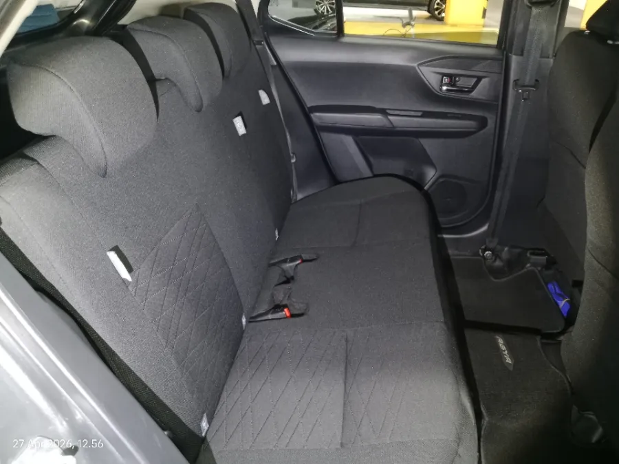 Foto Mobil Bekas Kabin Belakang Toyota Agya 1.2 G tahun 2023