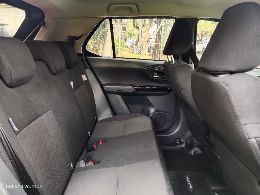 Foto Mobil Bekas Kabin Belakang Toyota Agya 1.2 G tahun 2023