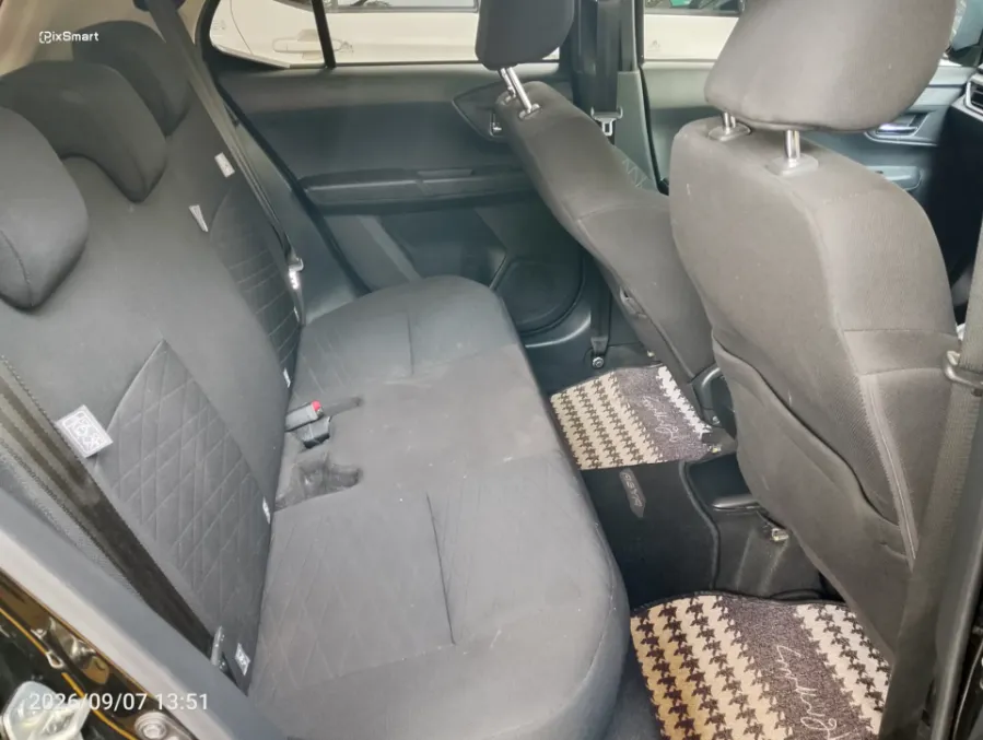Foto Mobil Bekas Kabin Belakang Toyota Agya 1.2 G tahun 2023