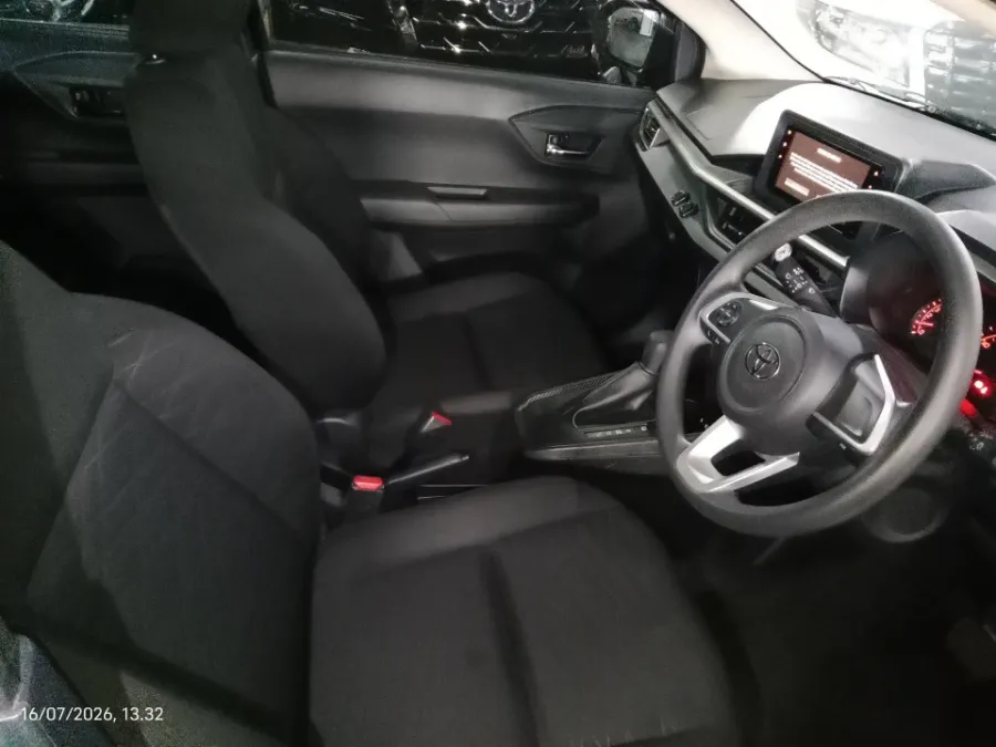 Foto Mobil Bekas Kabin Depan Toyota Agya 1.2 G tahun 2023