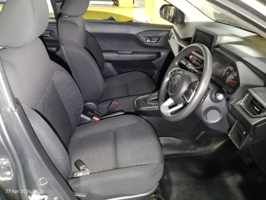 Foto Mobil Bekas Kabin Depan Toyota Agya 1.2 G tahun 2023