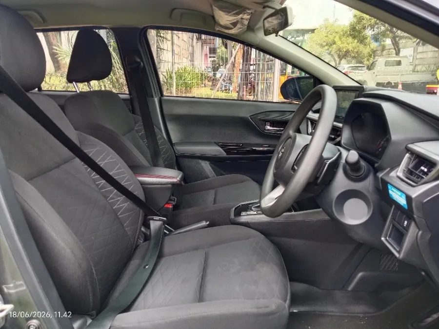 Foto Mobil Bekas Kabin Depan Toyota Agya 1.2 G tahun 2023