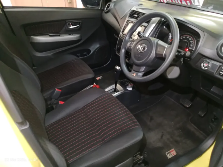 Foto Mobil Bekas Kabin Depan Toyota Agya 1.2 G tahun 2023