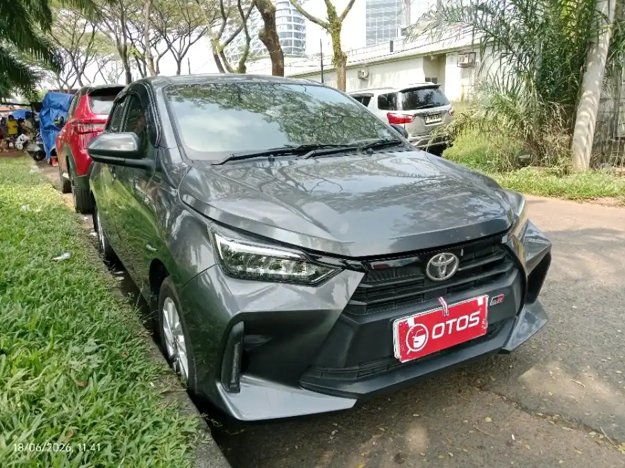 Foto Mobil Bekas Kanan Depan Toyota Agya 1.2 G tahun 2023