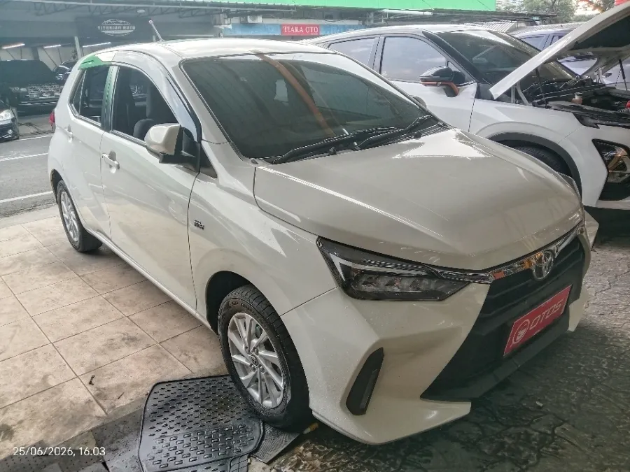 Foto Mobil Bekas Kanan Depan Toyota Agya 1.2 G tahun 2023