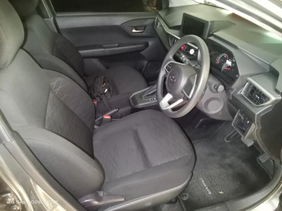 Foto Mobil Bekas Kabin Depan Toyota Agya 1.2 G tahun 2025