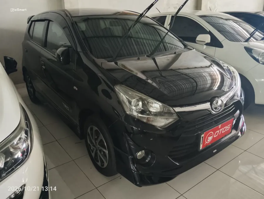 Foto Mobil Bekas Kanan Depan Toyota Agya 1.2 G TRD tahun 2018