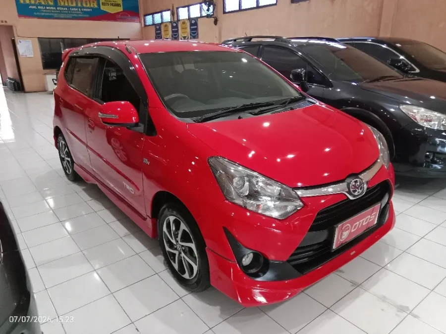Foto Mobil Bekas Kanan Depan Toyota Agya 1.2 G TRD tahun 2019