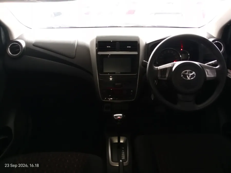 Foto Mobil Bekas Dashboard Toyota Agya 1.2 G TRD tahun 2021