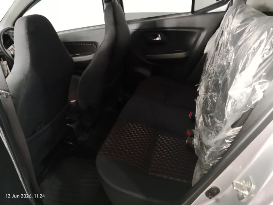 Foto Mobil Bekas Kabin Belakang Toyota Agya 1.2 G TRD tahun 2021