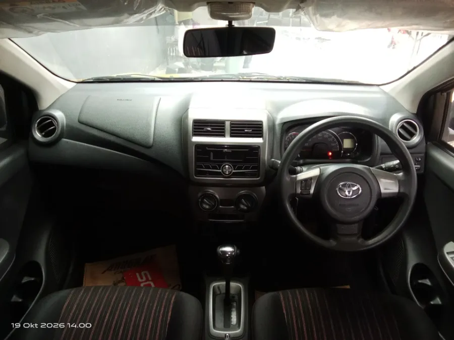 Foto Mobil Bekas Dashboard Toyota Agya 1.2 TRD Sportivo tahun 2019