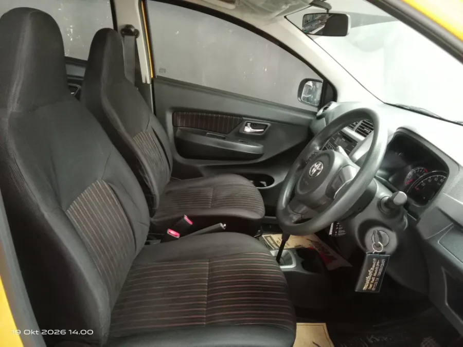 Foto Mobil Bekas Kabin Depan Toyota Agya 1.2 TRD Sportivo tahun 2019