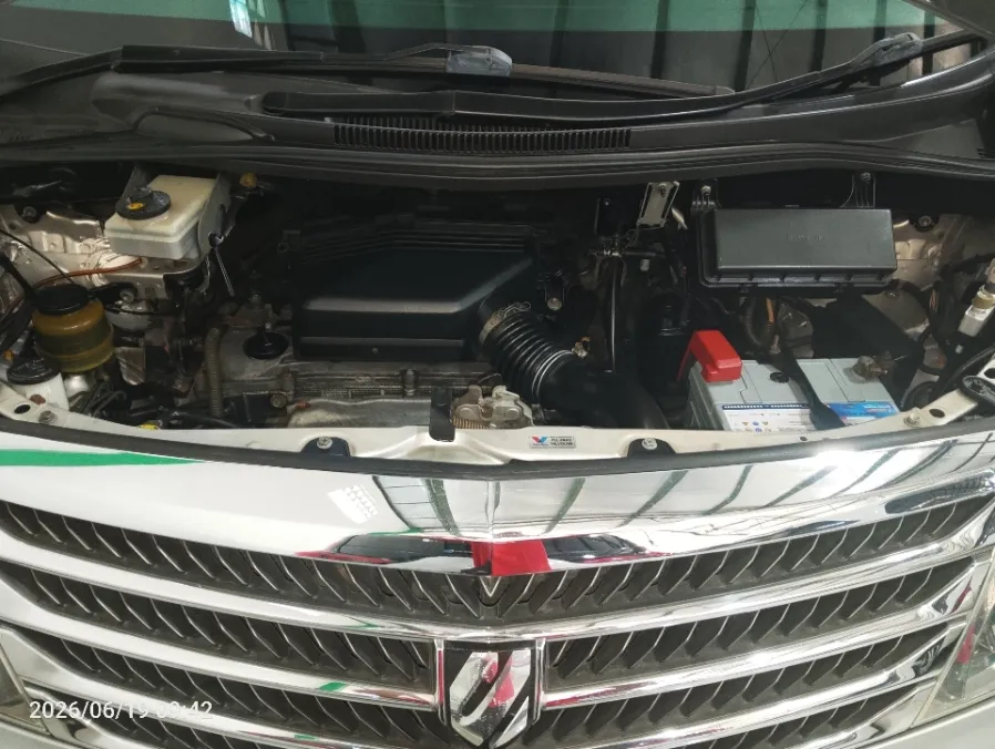 Foto Mobil Bekas Mesin Toyota Alphard 2.4 tahun 2007