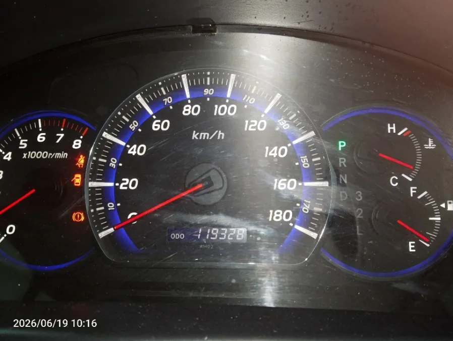 Foto Mobil Bekas Odometer Toyota Alphard 2.4 tahun 2007