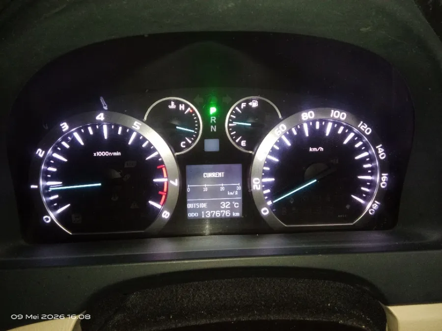 Foto Mobil Bekas Odometer Toyota Alphard 2.4 G tahun 2013