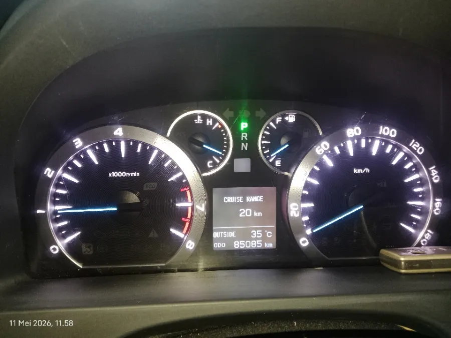 Foto Mobil Bekas Odometer Toyota Alphard 2.4 G tahun 2014