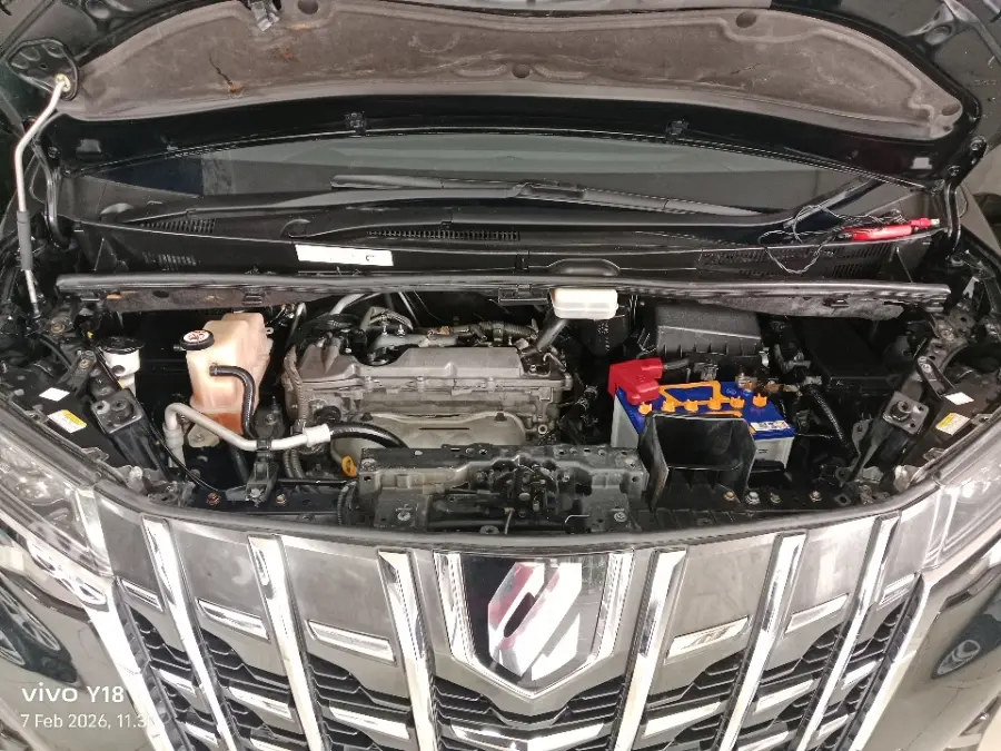 Foto Mobil Bekas Mesin Toyota Alphard 2.4 G tahun 2018