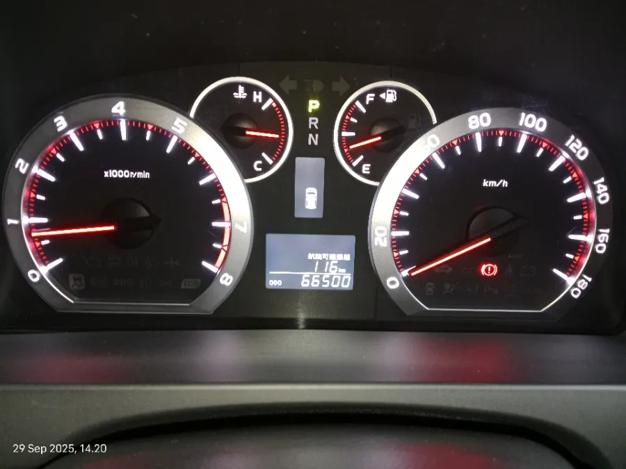 Foto Mobil Bekas Odometer Toyota Alphard 2.4 S tahun 2012