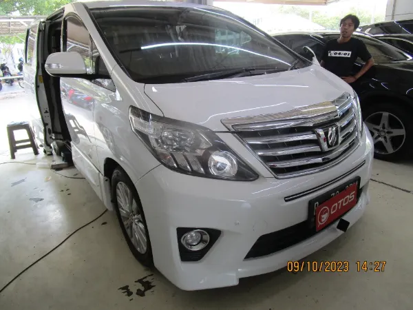 2014 Toyota Alphard 2.4 SC