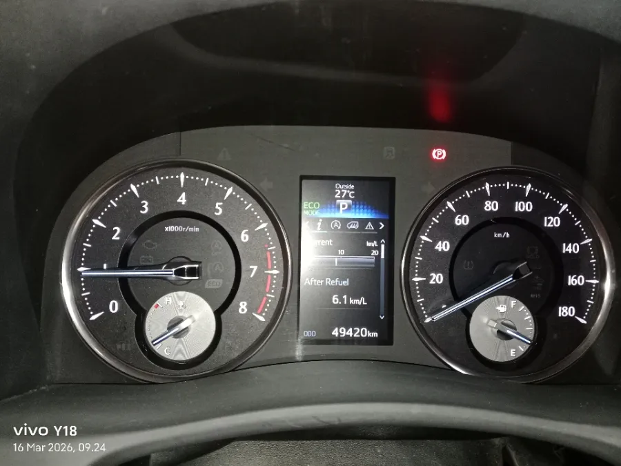Foto Mobil Bekas Odometer Toyota Alphard 2.5 G tahun 2015