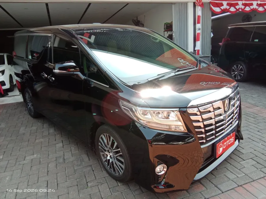Foto Mobil Bekas Kanan Depan Toyota Alphard 2.5 G tahun 2016