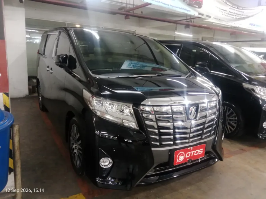 Foto Mobil Bekas Kanan Depan Toyota Alphard 2.5 G tahun 2016