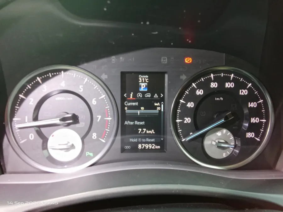 Foto Mobil Bekas Odometer Toyota Alphard 2.5 G tahun 2016