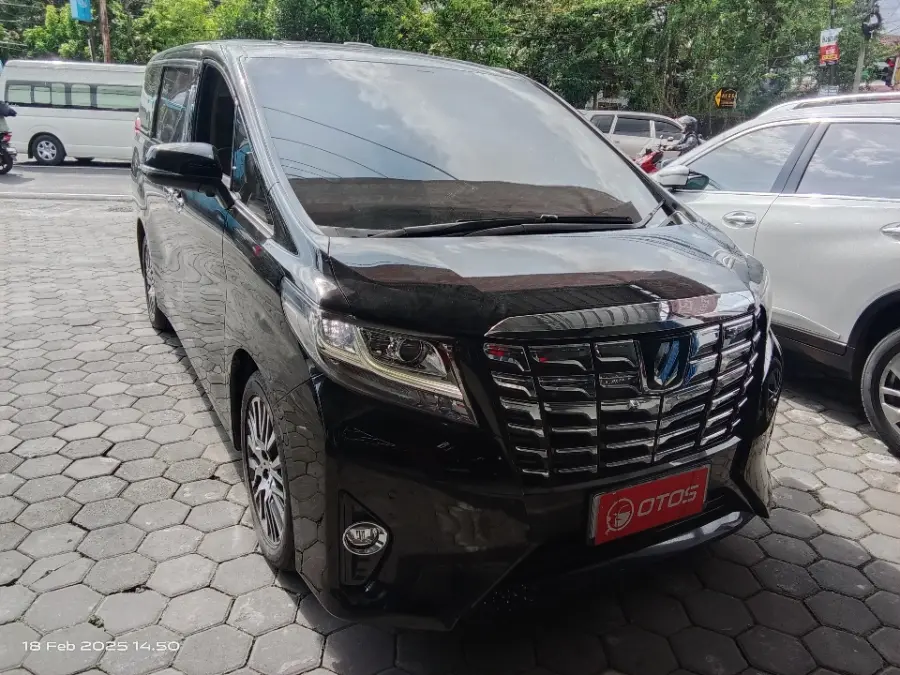 Foto Mobil Bekas Kanan Depan Toyota Alphard 2.5 G tahun 2017