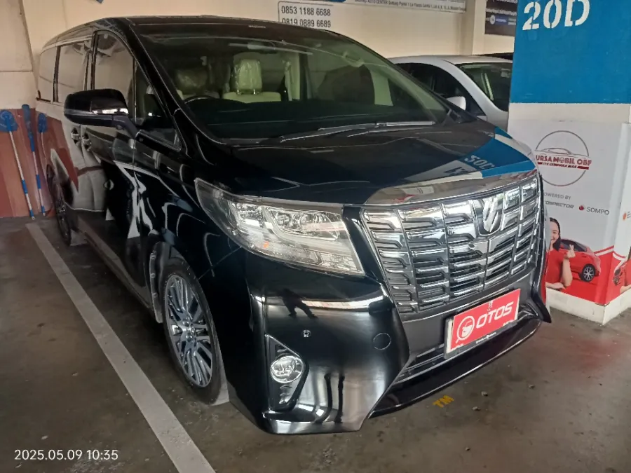 Foto Mobil Bekas Kanan Depan Toyota Alphard 2.5 G tahun 2017