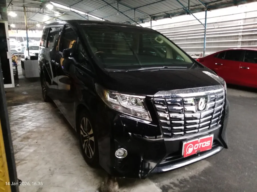 Foto Mobil Bekas Kanan Depan Toyota Alphard 2.5 G tahun 2017