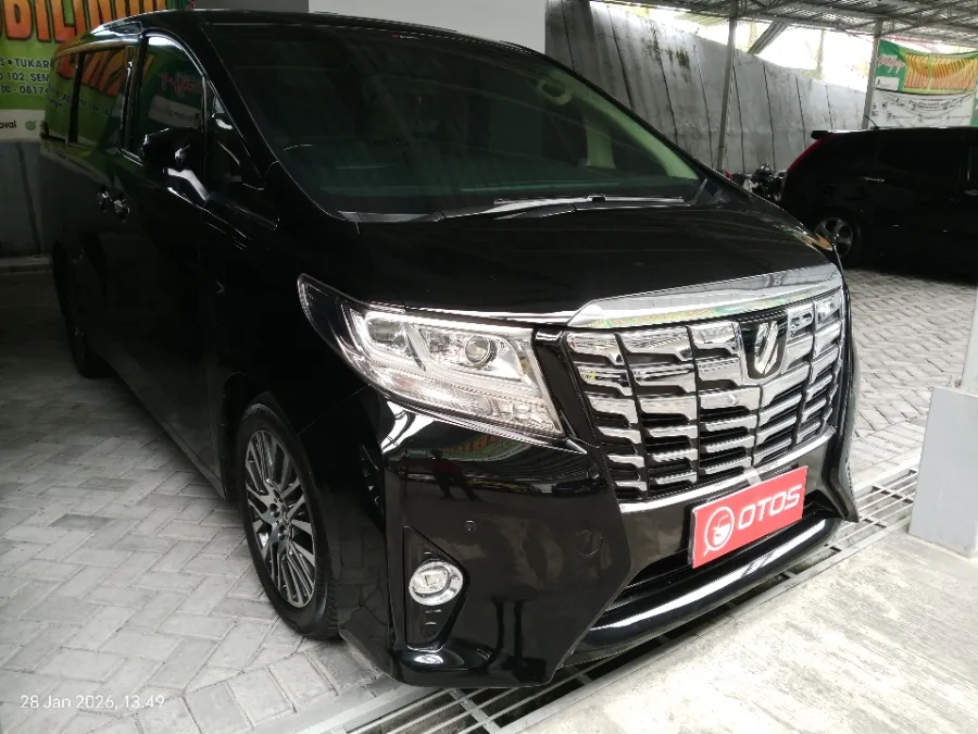 Foto Mobil Bekas Kanan Depan Toyota Alphard 2.5 G tahun 2017