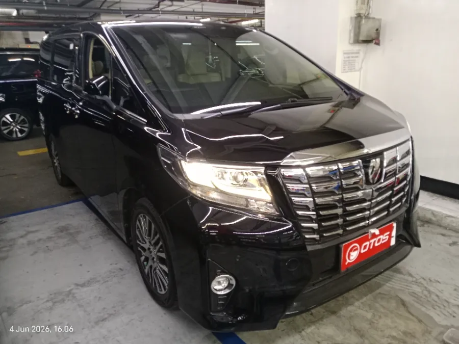 Foto Mobil Bekas Kanan Depan Toyota Alphard 2.5 G tahun 2017