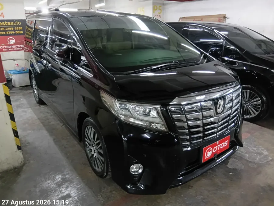 Foto Mobil Bekas Kanan Depan Toyota Alphard 2.5 G tahun 2017