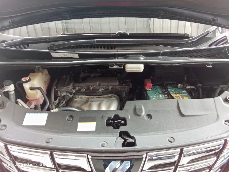 Foto Mobil Bekas Mesin Toyota Alphard 2.5 G tahun 2017