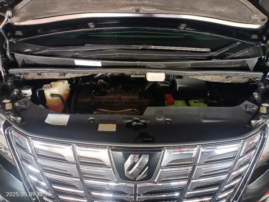 Foto Mobil Bekas Mesin Toyota Alphard 2.5 G tahun 2017