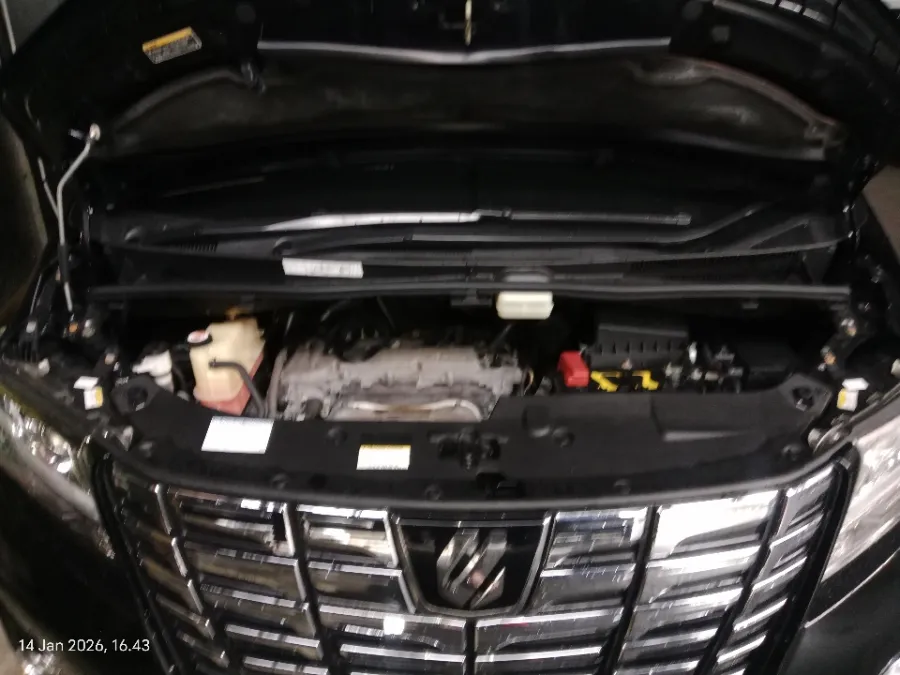 Foto Mobil Bekas Mesin Toyota Alphard 2.5 G tahun 2017