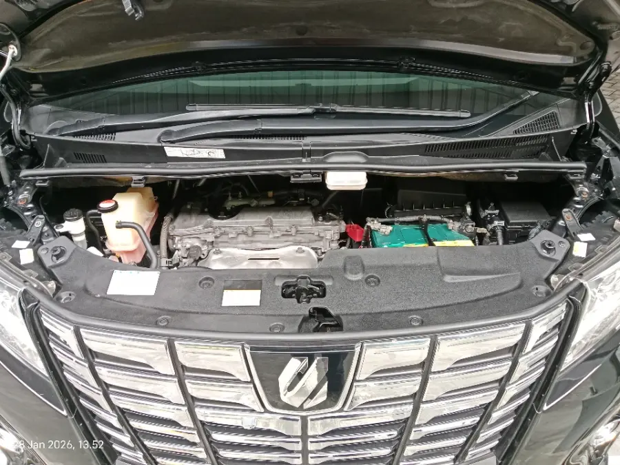 Foto Mobil Bekas Mesin Toyota Alphard 2.5 G tahun 2017