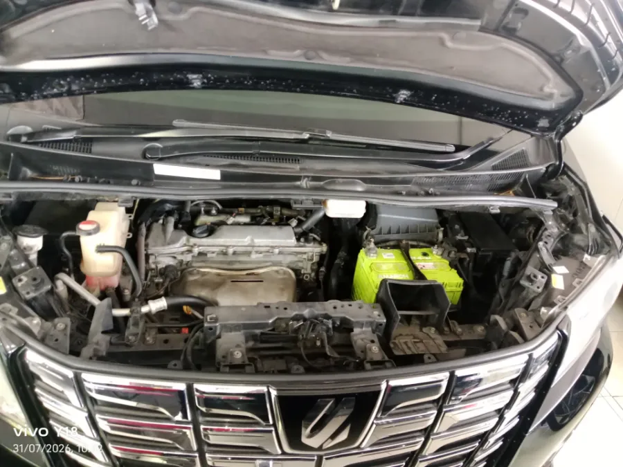 Foto Mobil Bekas Mesin Toyota Alphard 2.5 G tahun 2017