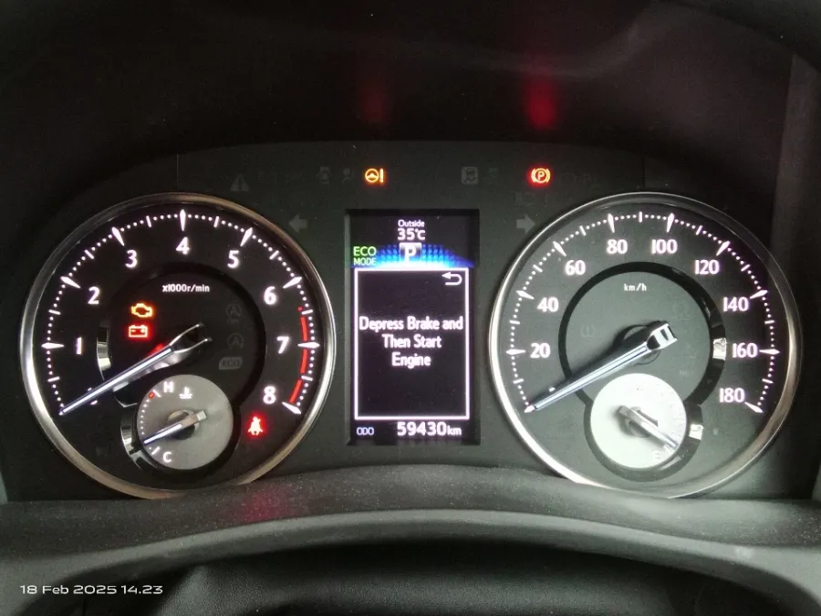 Foto Mobil Bekas Odometer Toyota Alphard 2.5 G tahun 2017