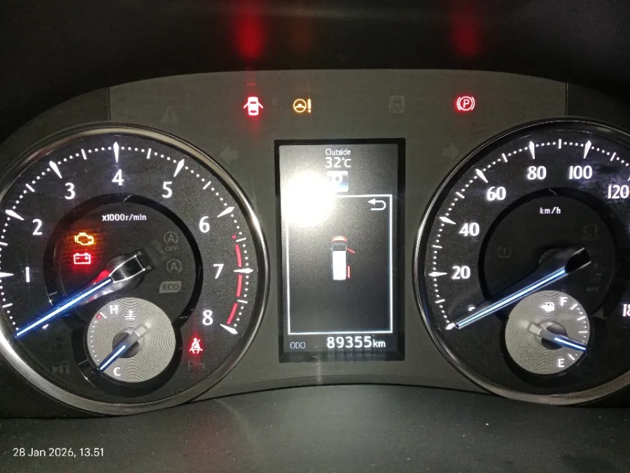 Foto Mobil Bekas Odometer Toyota Alphard 2.5 G tahun 2017