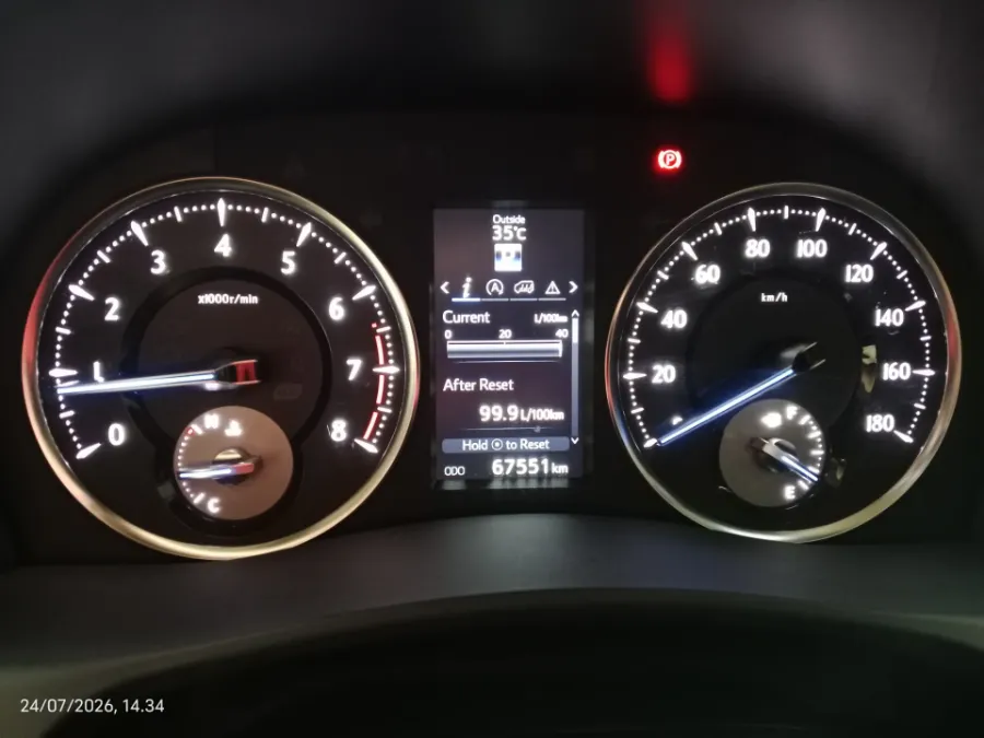 Foto Mobil Bekas Odometer Toyota Alphard 2.5 G tahun 2017