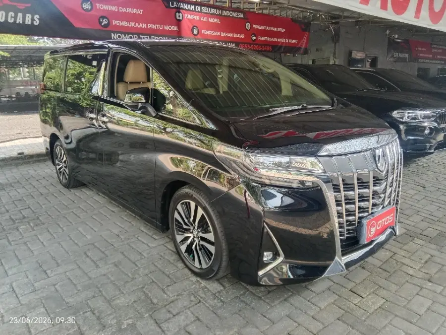 Foto Mobil Bekas Kanan Depan Toyota Alphard 2.5 G tahun 2018