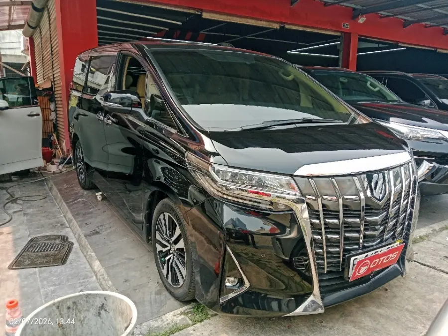 Foto Mobil Bekas Kanan Depan Toyota Alphard 2.5 G tahun 2018