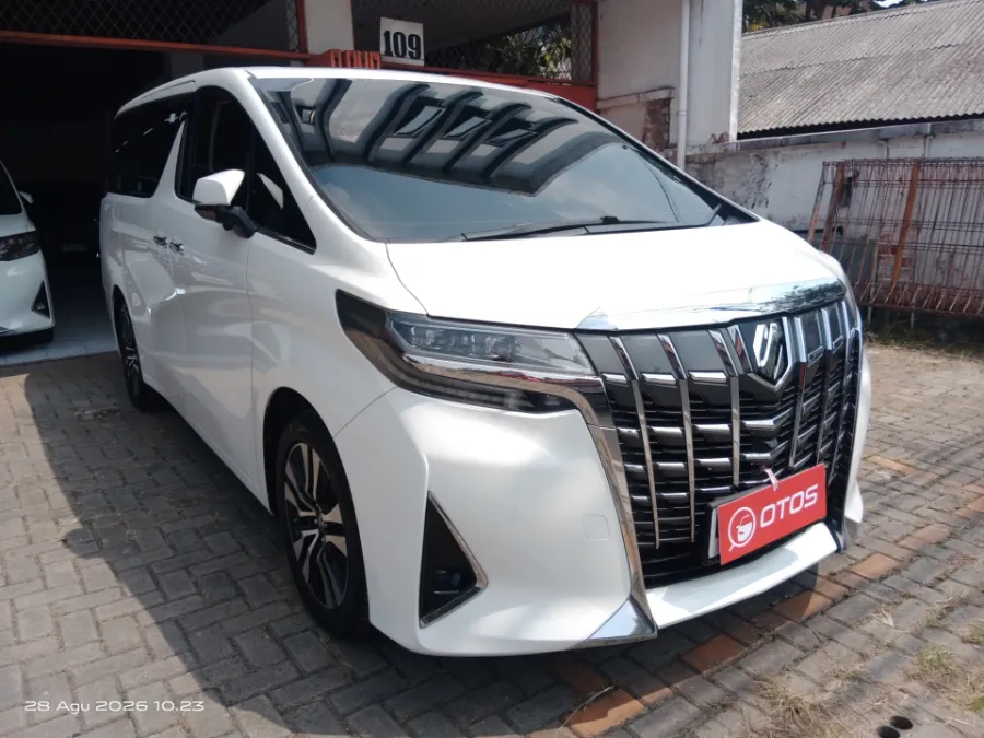 Foto Mobil Bekas Kanan Depan Toyota Alphard 2.5 G tahun 2018