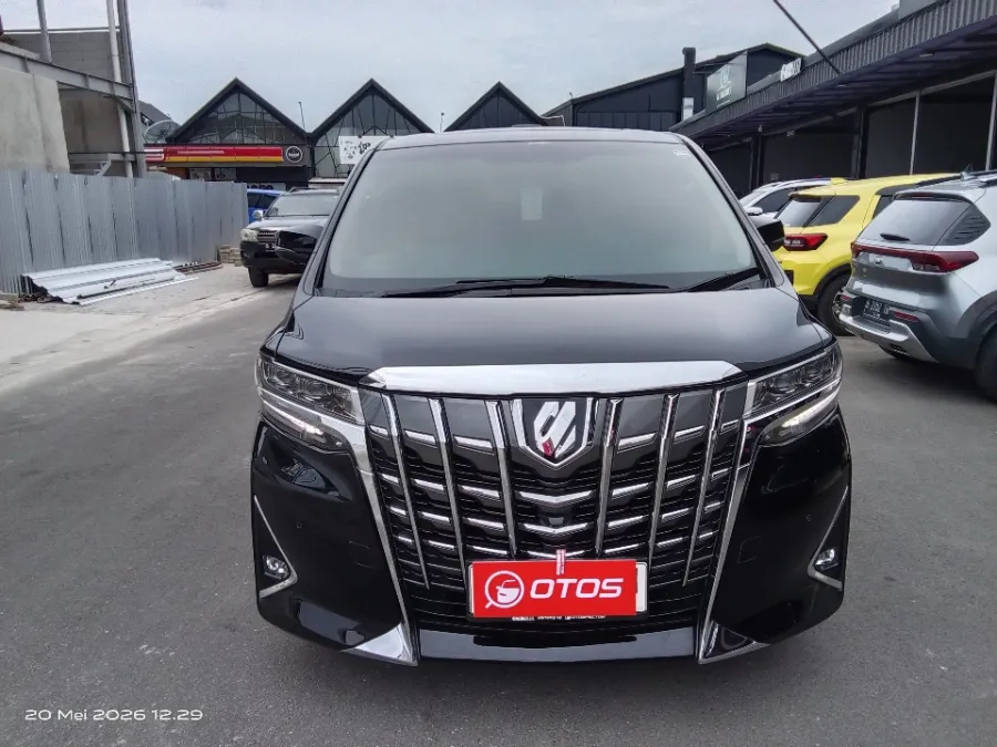 Foto Mobil Bekas Tampak Depan Toyota Alphard 2.5 G tahun 2018